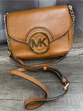 Michael Kors Brown Pebbled Leather Small Fulton Crossbody Bag Gold Logo